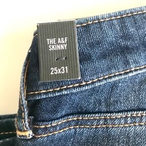 Abercrombie & Fitch Skinny Jeans Straight-leg